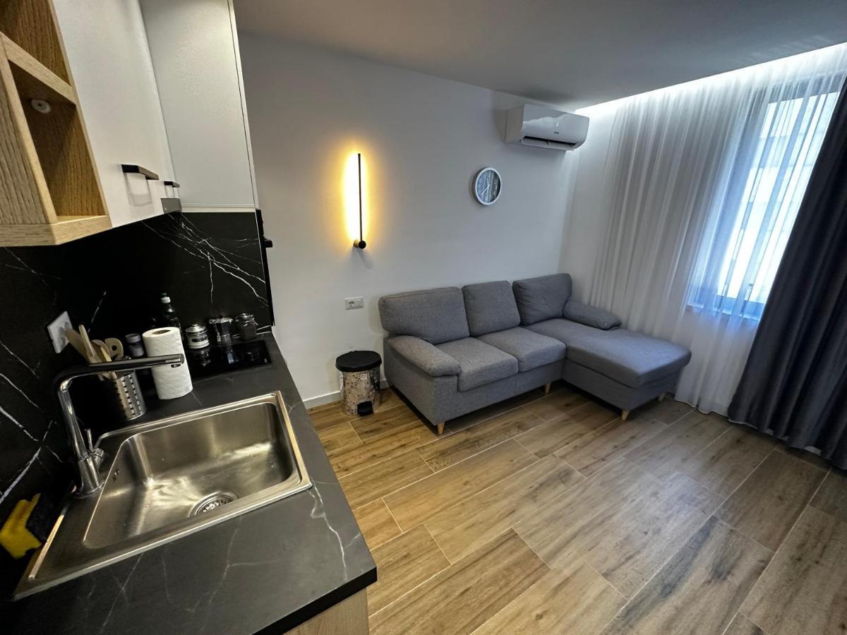 Alvi Apartment Tirana Buitenkant foto