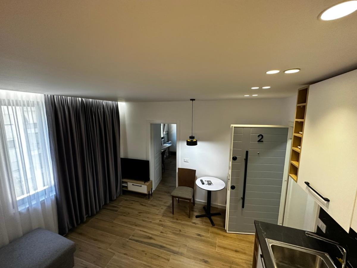 Alvi Apartment Tirana Buitenkant foto